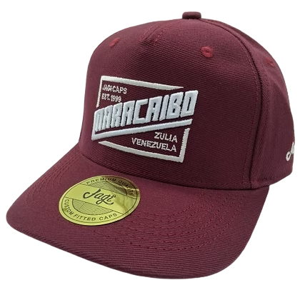 Gorra bordada disponible en tienda