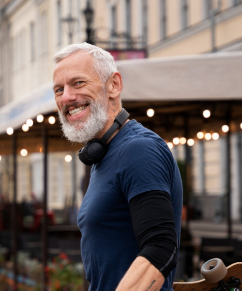 Phillip, a cpap.com customer, with his Transcend travel CPAP